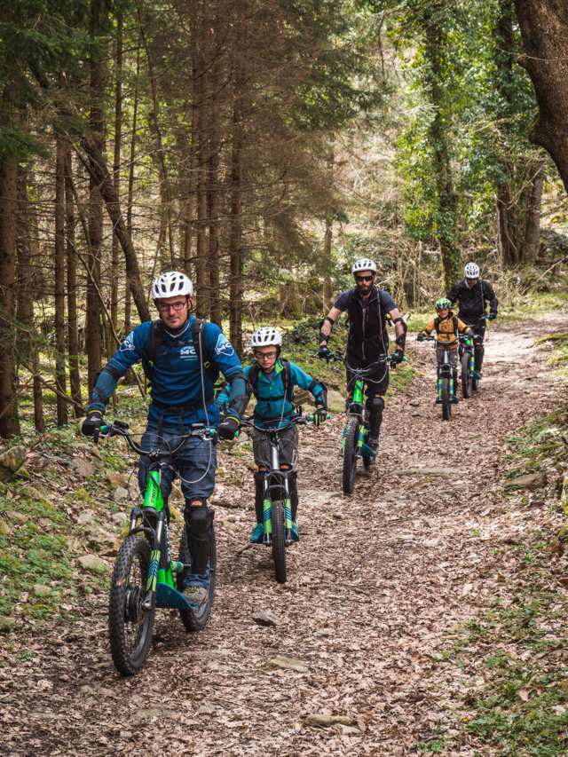trottinette-electrique-ariege-pyrenees-occitanie (1) -comp